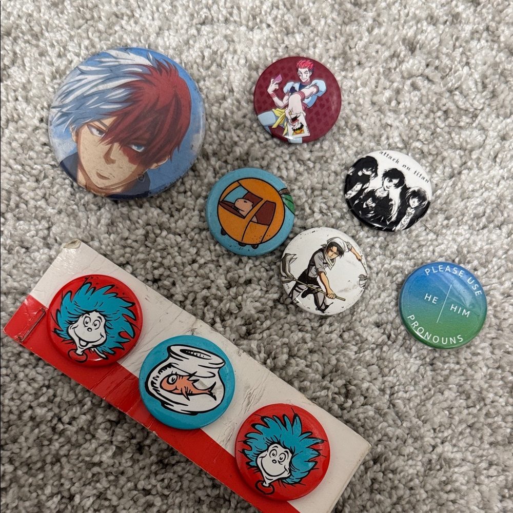 Button Pin set